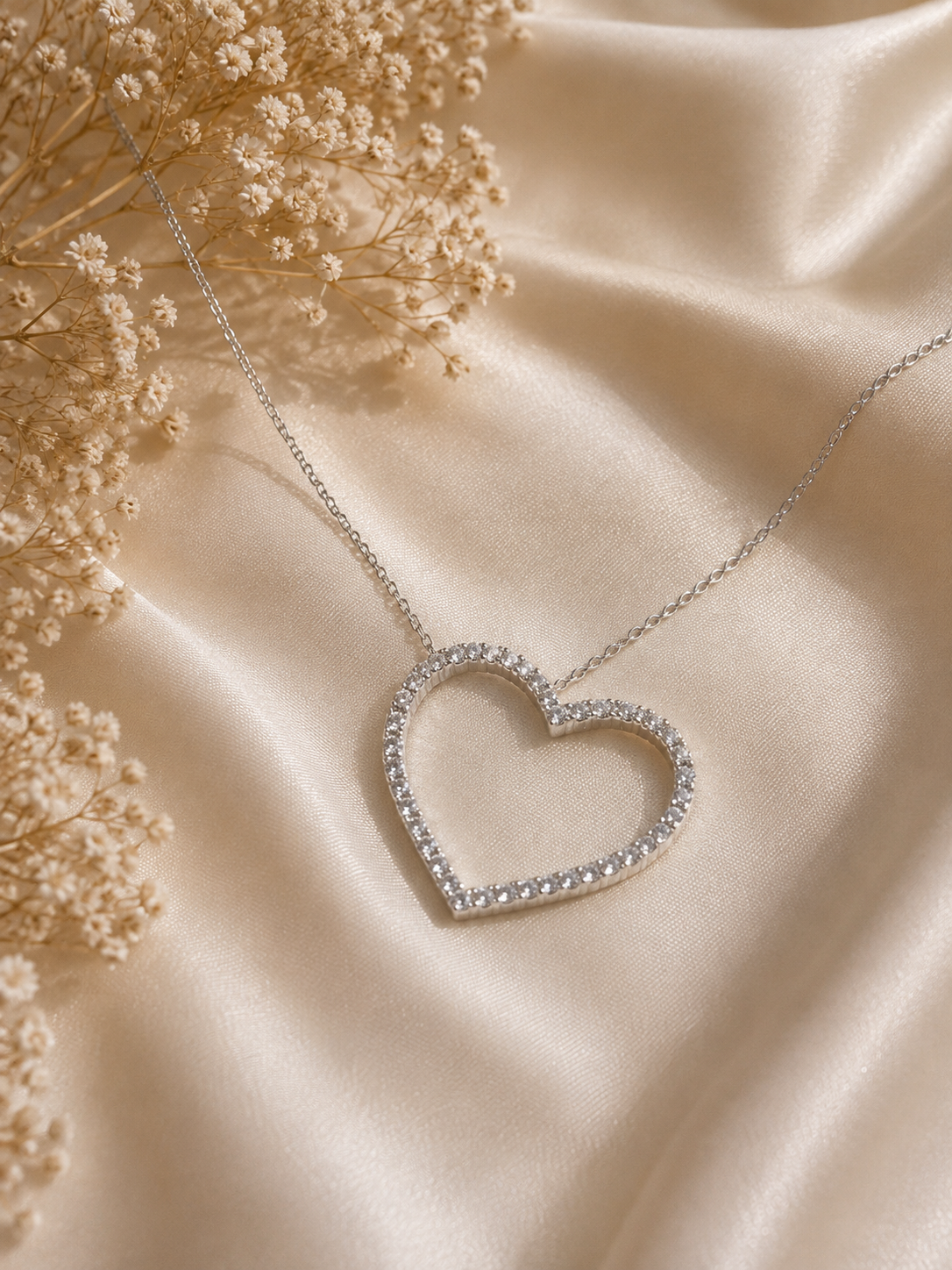 Surprise Silver Necklace edit