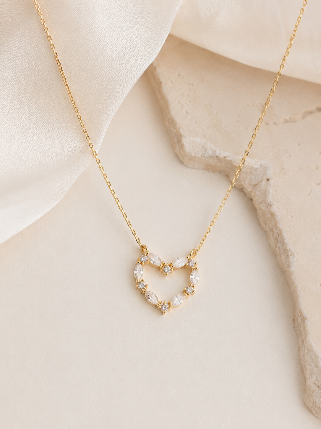 Surprise Gold Reveal *The Dainty Edit*